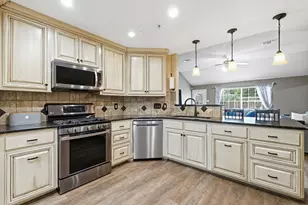 2977 Community Dr, Alvin, TX 77511 - Photo 5
