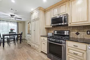 2977 Community Dr, Alvin, TX 77511 - Photo 7