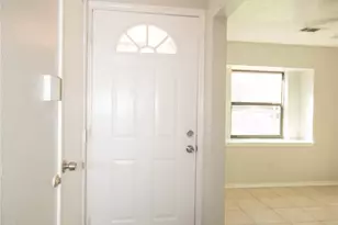 10902 Mosscrest Dr, Houston, TX 77048 - Photo 3
