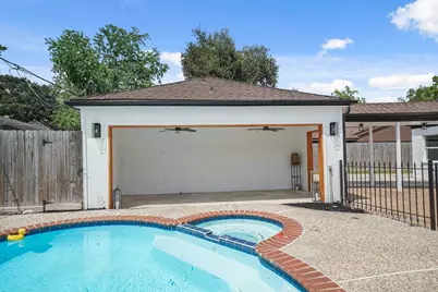 10031 Inwood Drive, Houston, TX 77042 - Photo 31