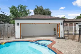 10031 Inwood Dr, Houston, TX 77042 - Photo 31