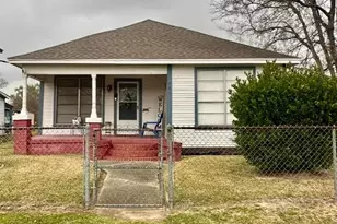 785 Grant St, Beaumont, TX 77701 - Photo 1