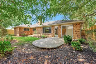 16446 Brookvilla Dr, Houston, TX 77059 - Photo 19