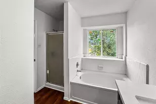 220 Almond Dr, Lake Jackson, TX 77566 - Photo 23