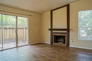 11 Canyon Oak Pl, The Woodlands, TX 77380 - Photo 9