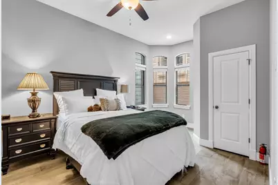 1219 W 25th Street #B, Houston, TX 77008 - Photo 5