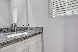 1219 W 25th St, Houston, TX 77008 - Photo 15