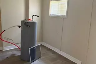 6038 Saxon Dr, Houston, TX 77092 - Photo 19