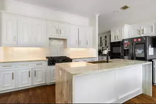 2133 Bering Dr, Houston, TX 77057 - Photo 7