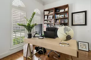 2133 Bering Dr, Houston, TX 77057 - Photo 11