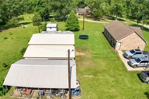375 County Road 717, Buna, TX 77612 - Photo 9