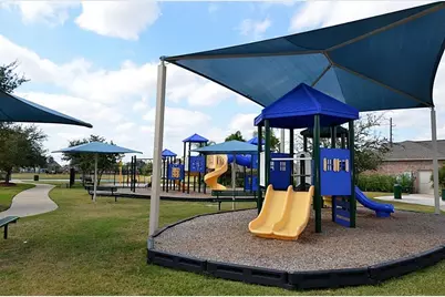 9001 Sundown Drive, Pearland, TX 77584 - Photo 35