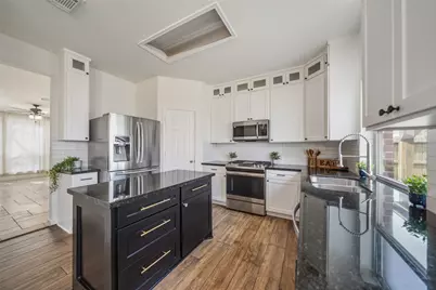 9001 Sundown Drive, Pearland, TX 77584 - Photo 11