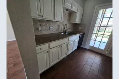 7318 Ironwood Lane, Baytown, TX 77521 - Photo 5