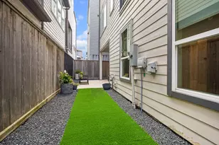 2624 Fountain Key Blvd, Houston, TX 77008 - Photo 5