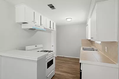 408 Grantham Road, Baytown, TX 77521 - Photo 7