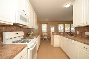 5606 Claybeck Ln, Katy, TX 77494 - Photo 9