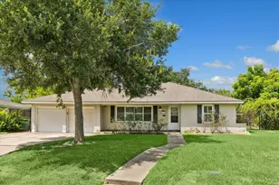 3014 Castlewood St, Houston, TX 77025 - Photo 1