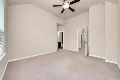 10606 Shadow Elm Court, Houston, TX 77043 - Photo 29