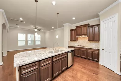 10606 Shadow Elm Court, Houston, TX 77043 - Photo 21