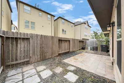 10606 Shadow Elm Court, Houston, TX 77043 - Photo 41