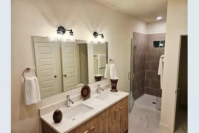2812 Peacock Green Way, Houston, TX 77047 - Photo 19