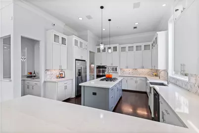 4626 Braeburn Drive, Bellaire, TX 77401 - Photo 13