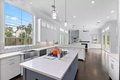 4626 Braeburn Drive, Bellaire, TX 77401 - Photo 17