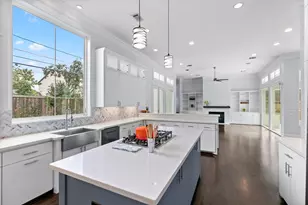 4626 Braeburn Dr, Bellaire, TX 77401 - Photo 17