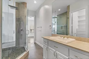 4626 Braeburn Dr, Bellaire, TX 77401 - Photo 29