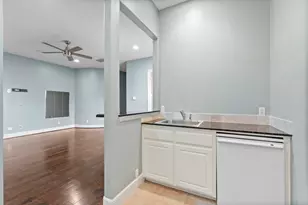 4626 Braeburn Dr, Bellaire, TX 77401 - Photo 23