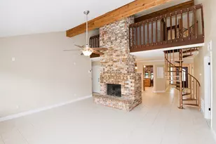 3206 Pecan Point Dr, Sugar Land, TX 77478 - Photo 3