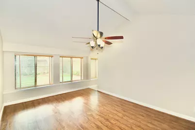 3206 Pecan Point Drive, Sugar Land, TX 77478 - Photo 7