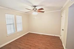 3206 Pecan Point Dr, Sugar Land, TX 77478 - Photo 11