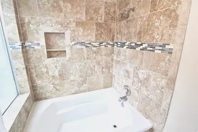 3206 Pecan Point Drive, Sugar Land, TX 77478 - Photo 9
