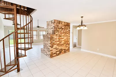 3206 Pecan Point Drive, Sugar Land, TX 77478 - Photo 5