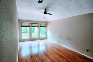 2827 Creek Manor Dr, Houston, TX 77339 - Photo 17