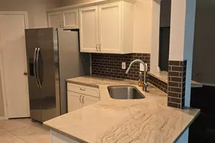 2827 Creek Manor Dr, Houston, TX 77339 - Photo 3