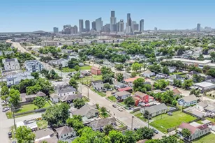 2020 Elysian St, Houston, TX 77026 - Photo 3