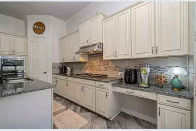 17915 Olde Oaks Estate Court, Cypress, TX 77433 - Photo 9