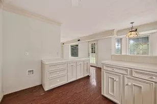 4305 Goldfinch St, Houston, TX 77035 - Photo 13