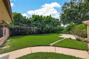 4305 Goldfinch St, Houston, TX 77035 - Photo 29
