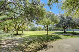 4305 Goldfinch St, Houston, TX 77035 - Photo 39