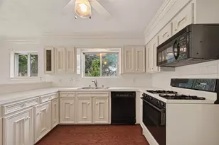 4305 Goldfinch St, Houston, TX 77035 - Photo 11
