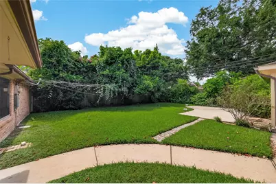 4305 Goldfinch Street, Houston, TX 77035 - Photo 31