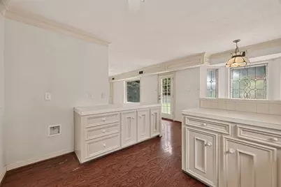 4305 Goldfinch Street, Houston, TX 77035 - Photo 13