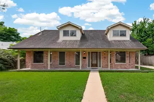 4305 Goldfinch St, Houston, TX 77035 - Photo 1