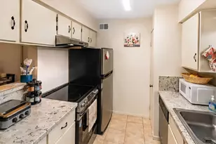 3303 W Greenridge Dr, Houston, TX 77057 - Photo 3