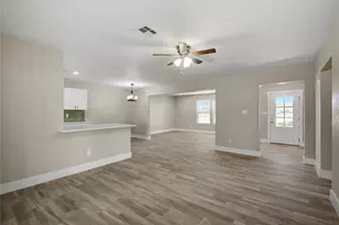 209 N Lazy Ln, Clute, TX 77531 - Photo 13