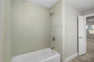 209 N Lazy Ln, Clute, TX 77531 - Photo 23